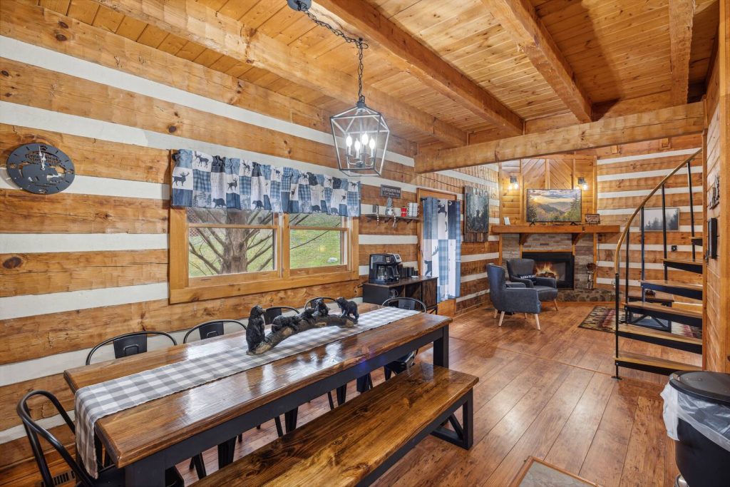 Mama Bear Cabin - Image 6