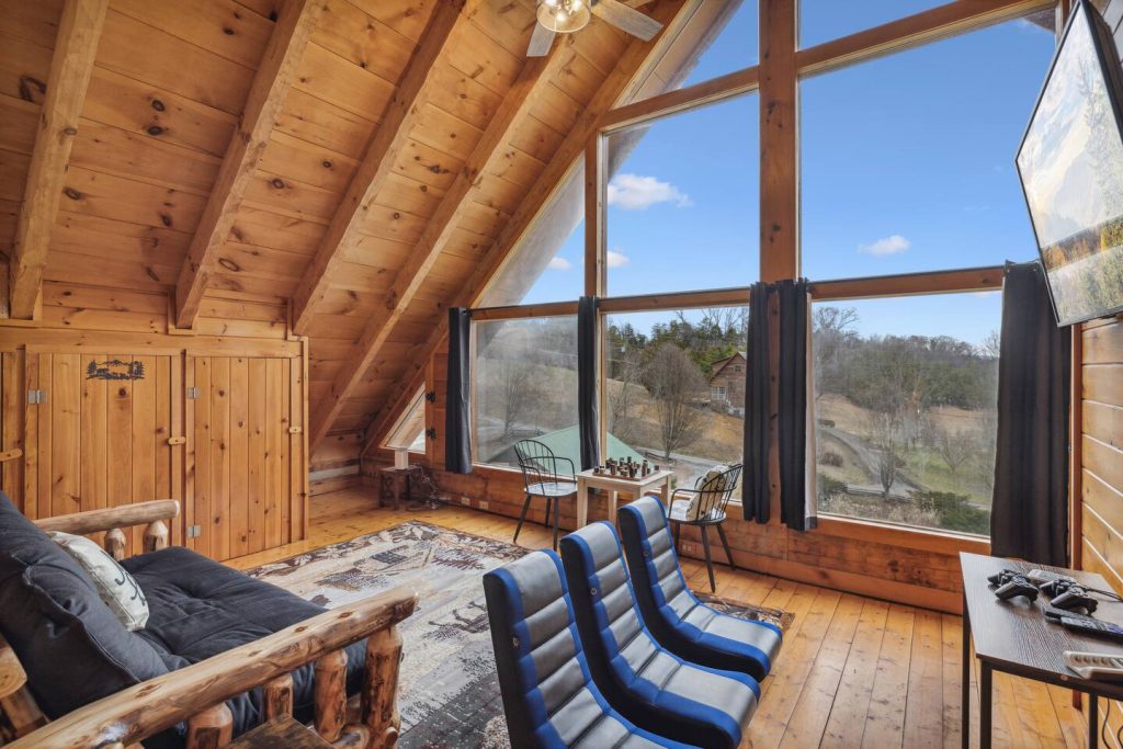 Mama Bear Cabin - Image 12
