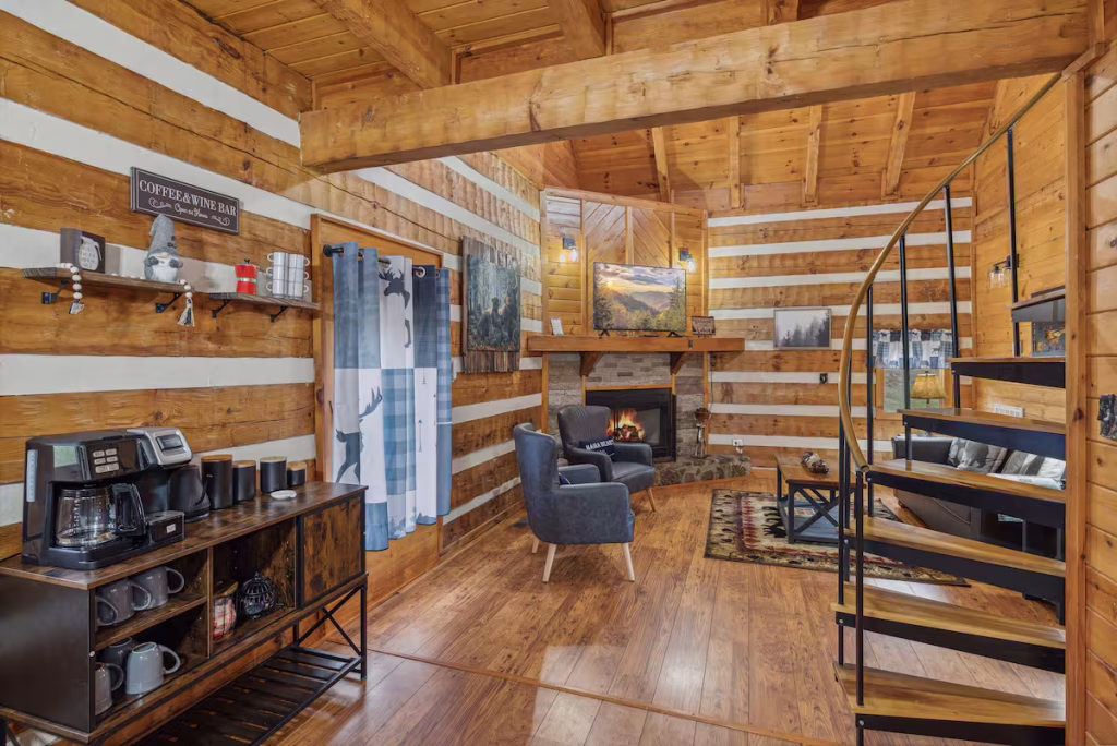 Mama Bear Cabin - Image 7